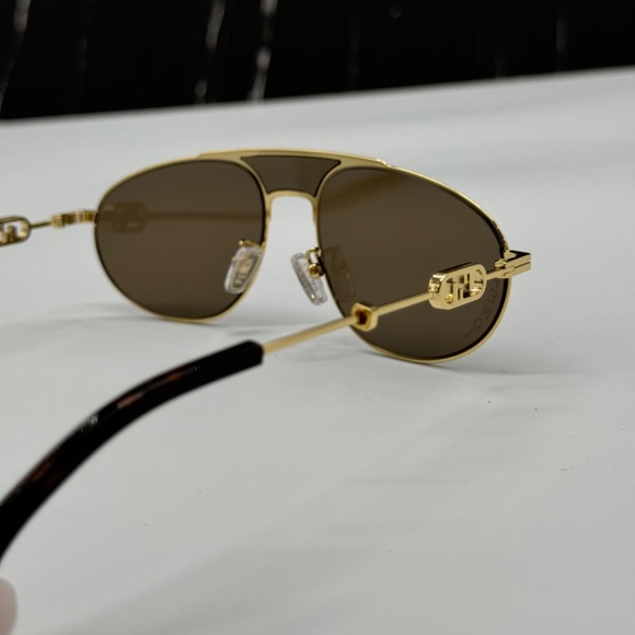 NEW FE40072U 30E FENDI GOLD BROWN OVAL UNISEX FENDI SUNGLASSES main image 6